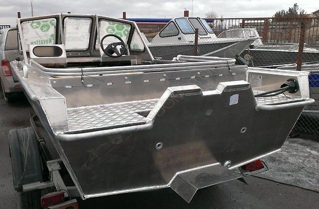 Алюминиевая моторно-гребная лодка RusBoat 43