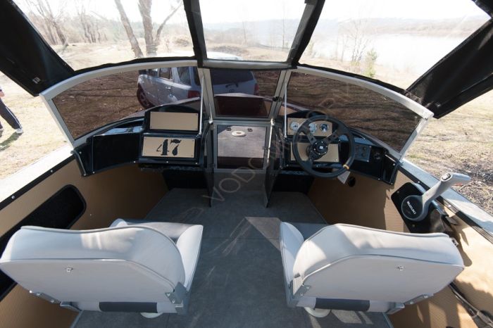Алюминиевая моторно-гребная лодка RIVERCRAFT RC 47 Touring