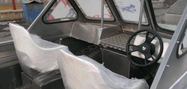 Алюминиевая моторная лодка RusBoat 52 JET под подвесной водомёт