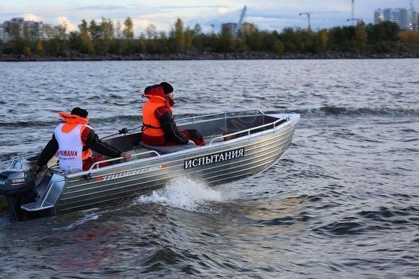 Алюминиевая лодка Trident 450