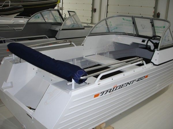 Алюминиевая лодка Trident 450 PRO