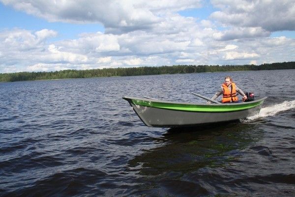 Лодка стеклопластиковая Lima L480
